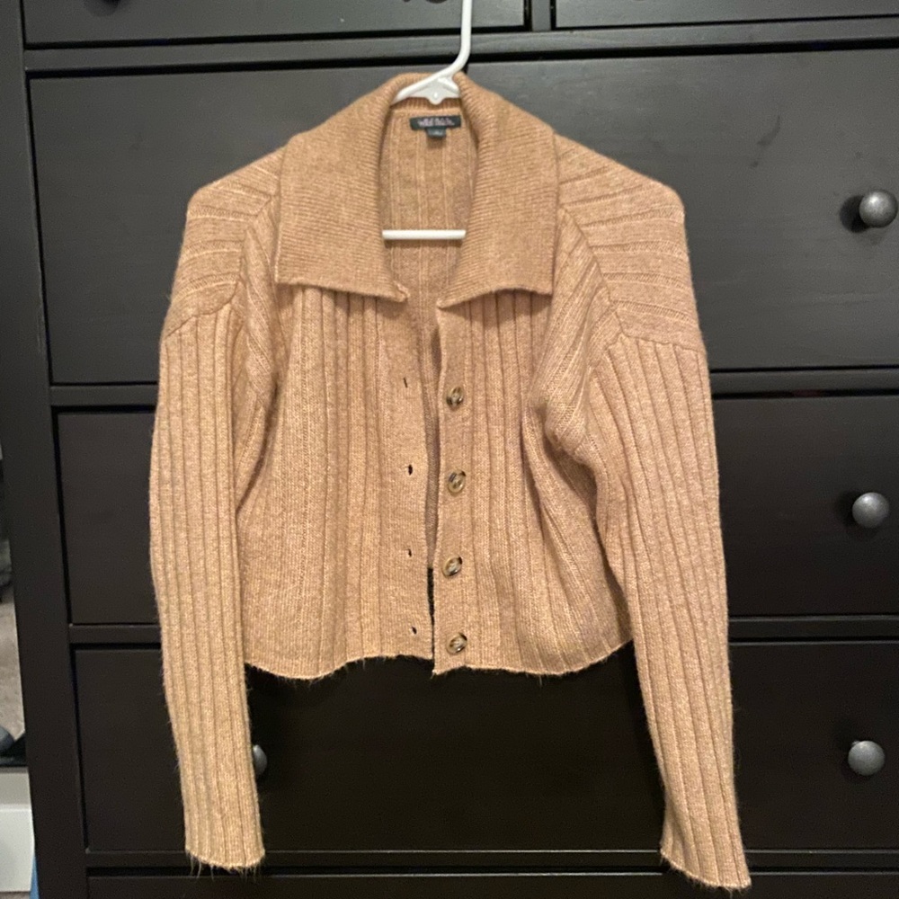 Creamer/beige button up cardigan with collar, target, size medium, super soft